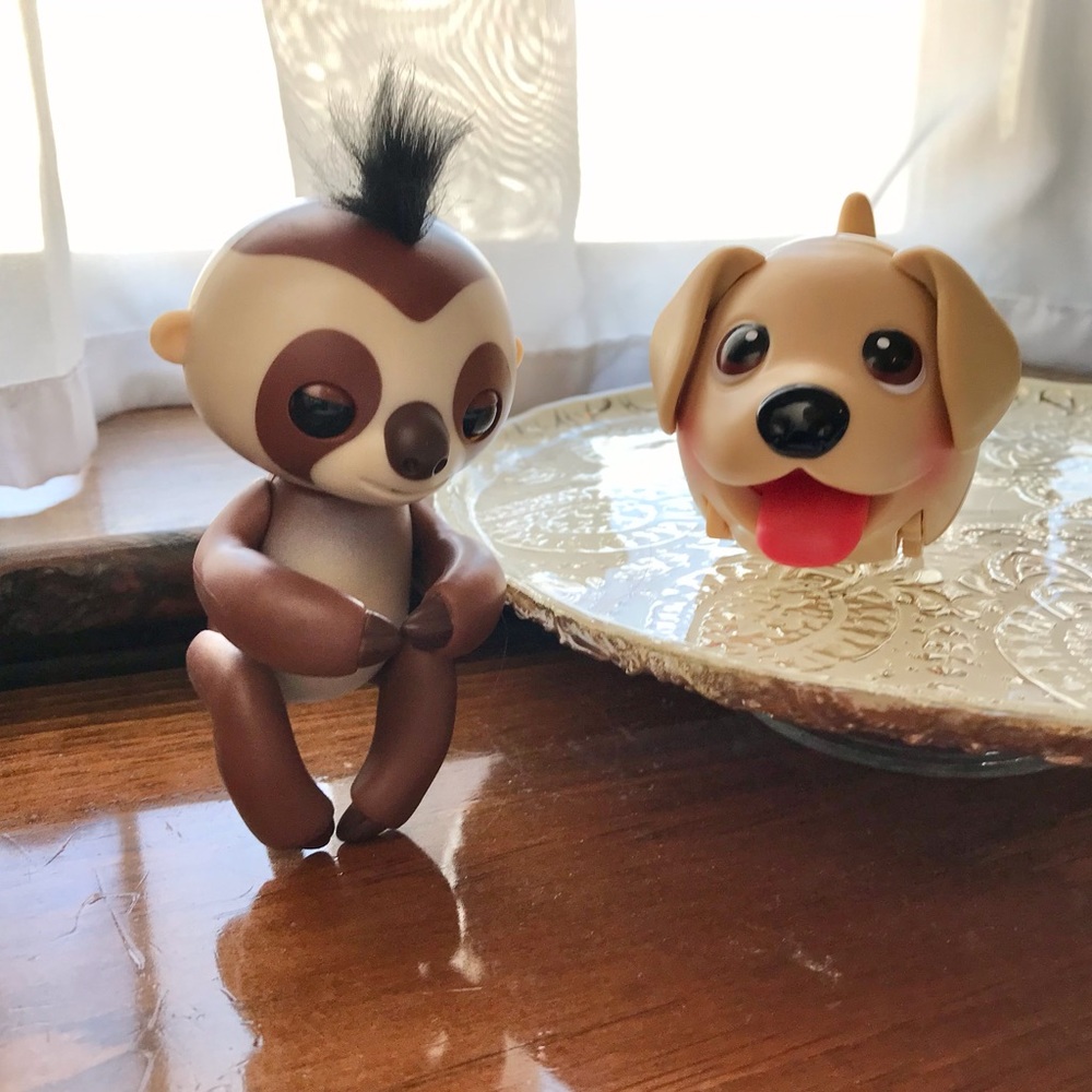 Fingerlings Sloth & Chubby Puppies Tan Dog Interactive Motion Sound Toy Lot